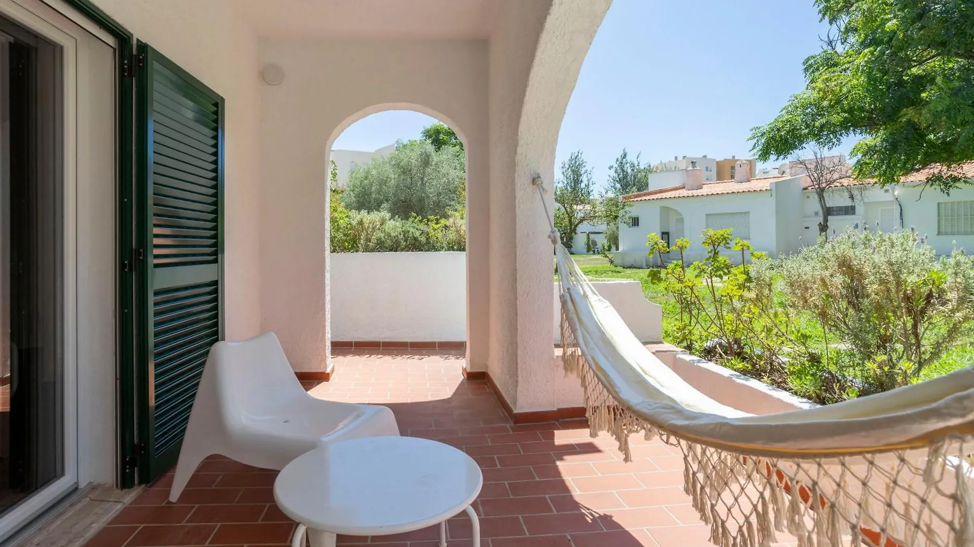 Centralgarve - Excellent & Peaceful Villa In The Center Of Vilamoura 0*,